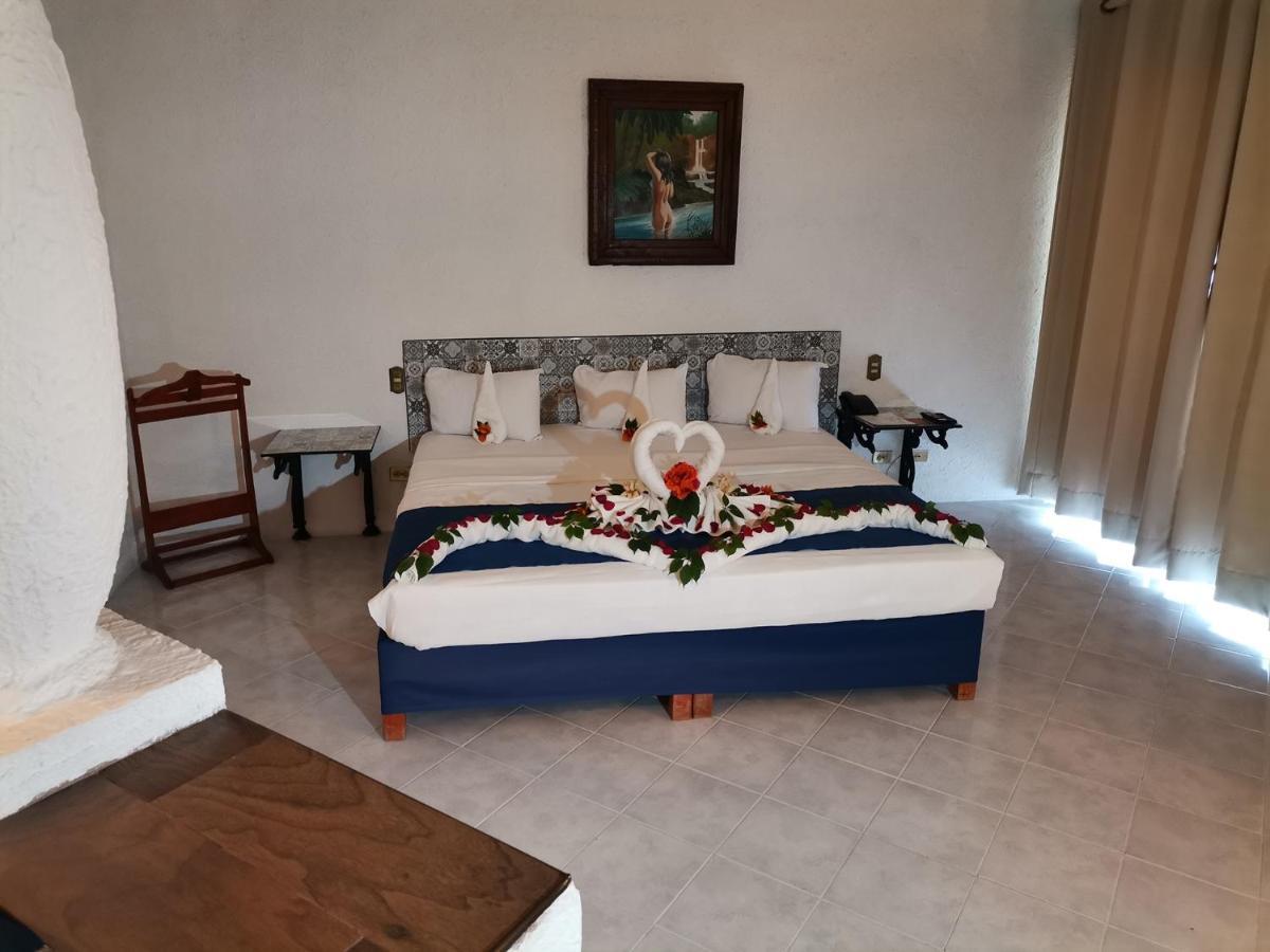 Gran Hotel Hacienda De La Noria Aguascalientes Bagian luar foto A bedroom at the hotel