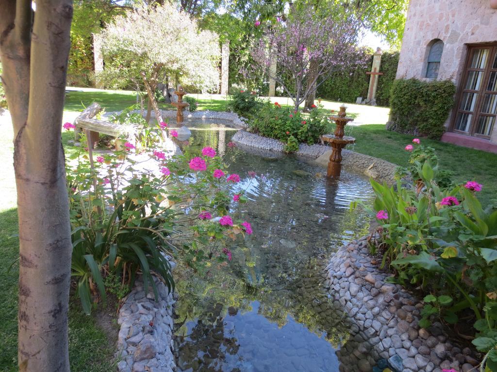Gran Hotel Hacienda De La Noria Aguascalientes Bagian luar foto The gardens at the center