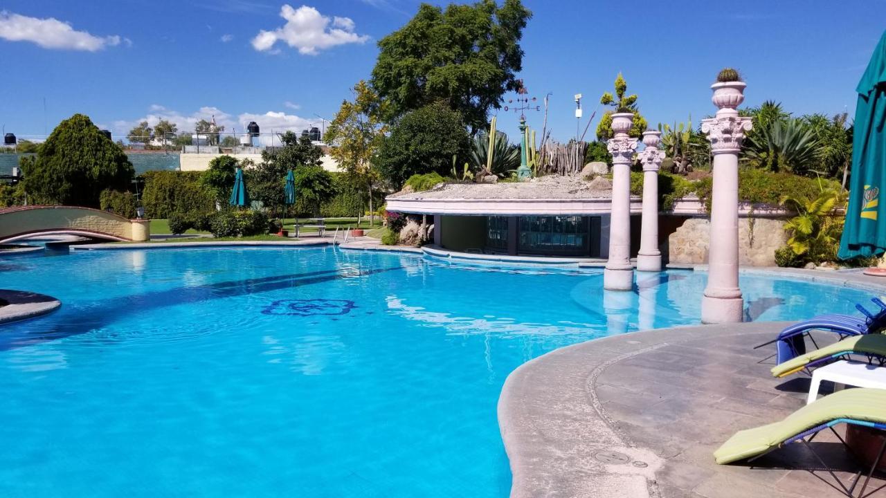 Gran Hotel Hacienda De La Noria Aguascalientes Bagian luar foto The swimming pool at the hotel